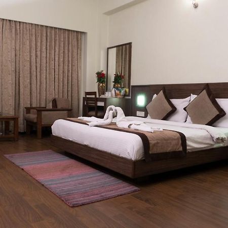 Mg Regency Hotel Baddi Buitenkant foto