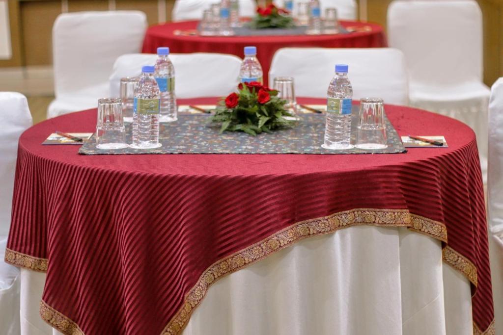 Mg Regency Hotel Baddi Buitenkant foto
