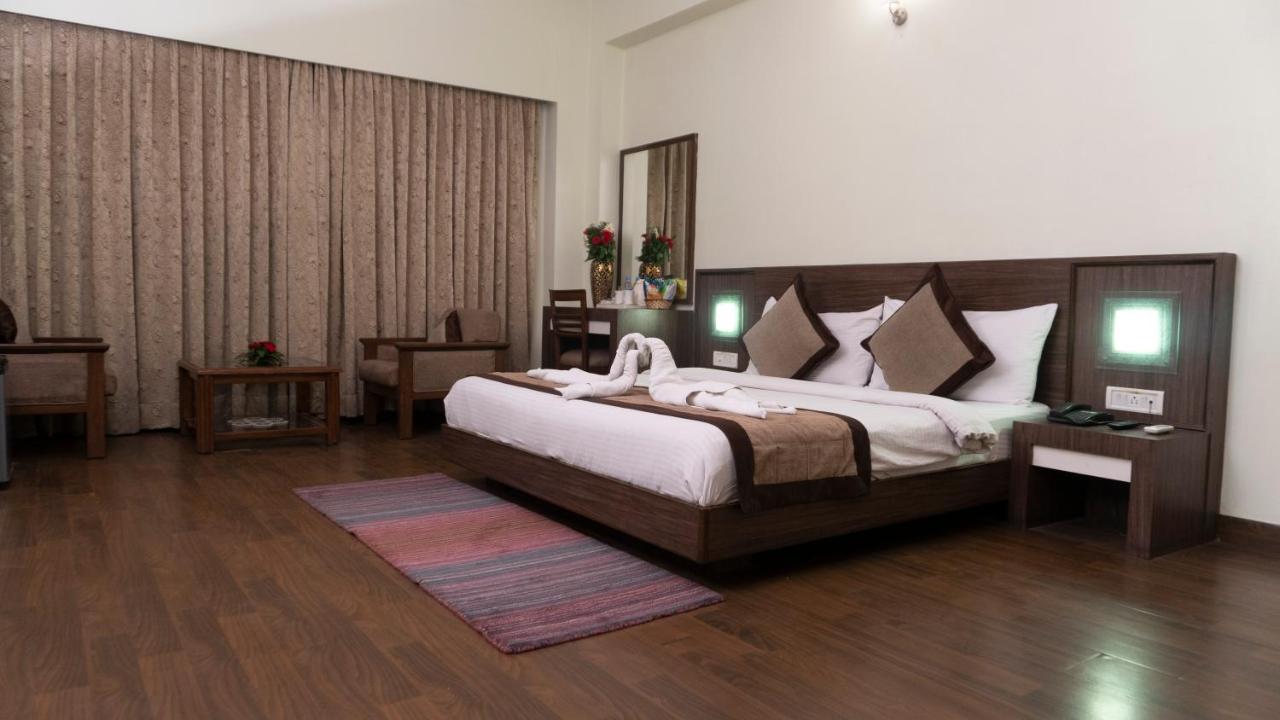 Mg Regency Hotel Baddi Buitenkant foto