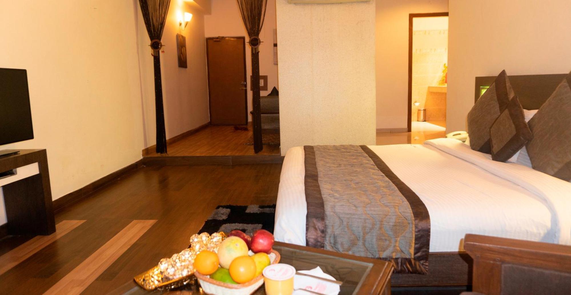 Mg Regency Hotel Baddi Buitenkant foto