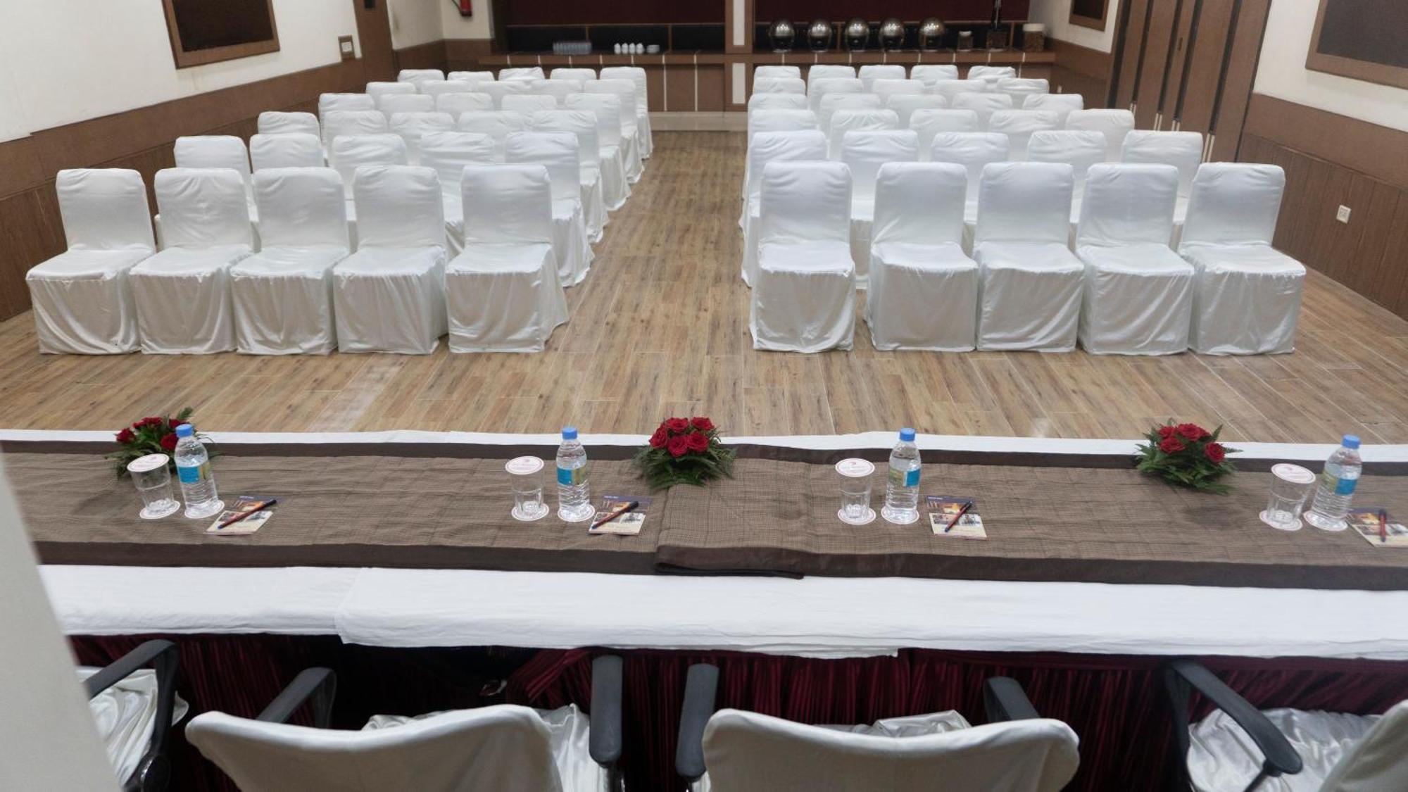 Mg Regency Hotel Baddi Buitenkant foto