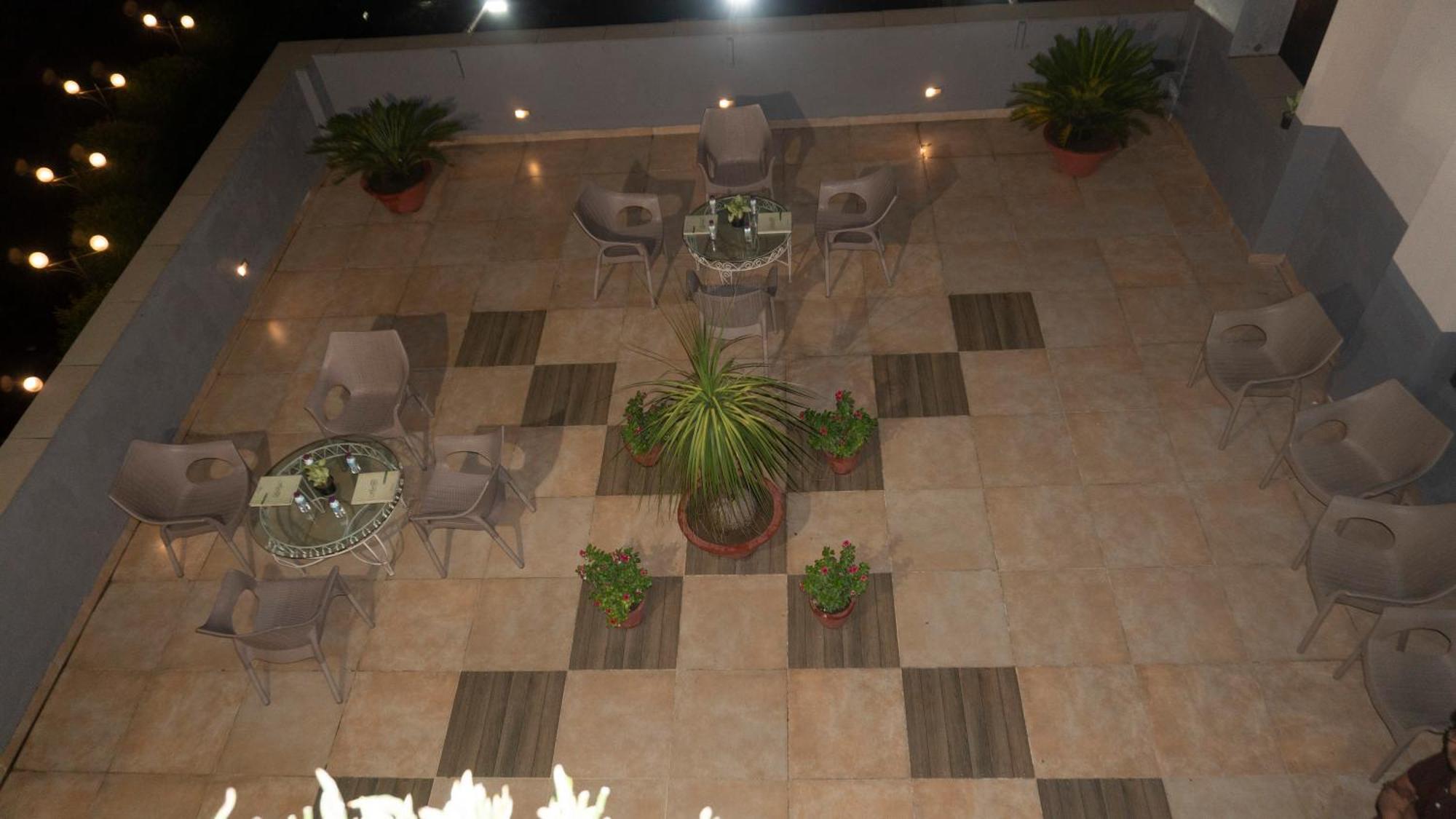 Mg Regency Hotel Baddi Buitenkant foto