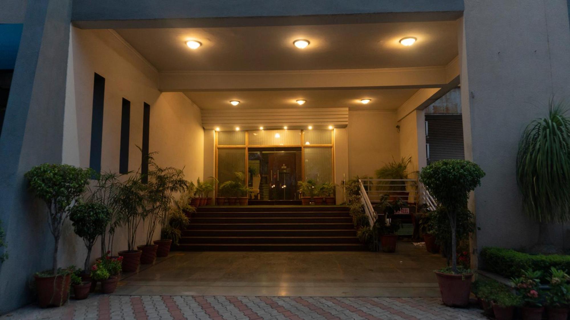 Mg Regency Hotel Baddi Buitenkant foto