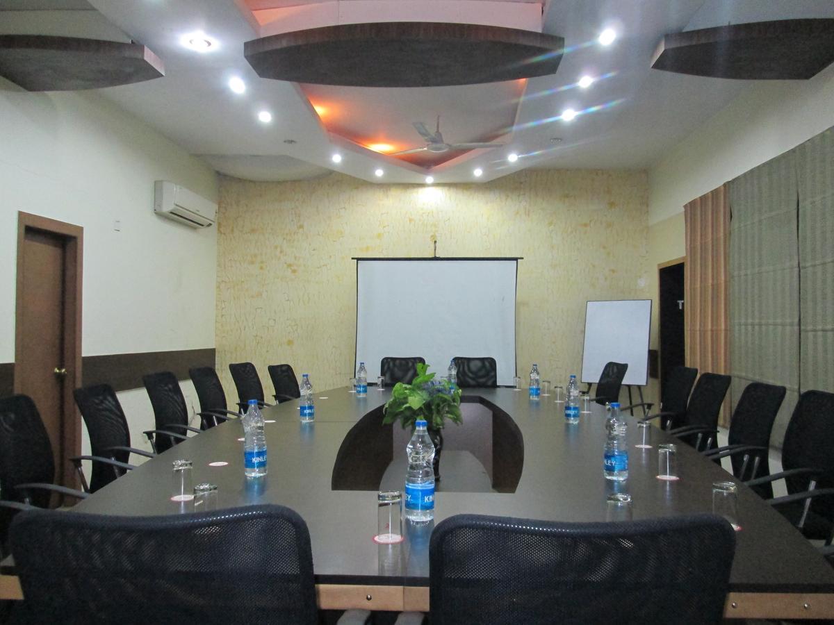 Mg Regency Hotel Baddi Buitenkant foto